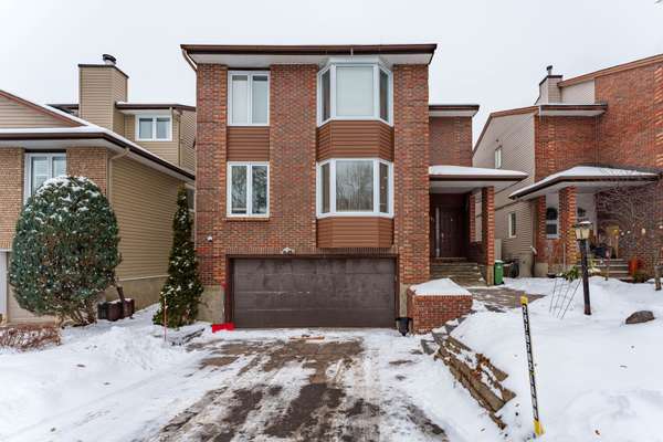 3035 Uplands DR, Hunt Club - Windsor Park Village And Area, ON K1V 0J5