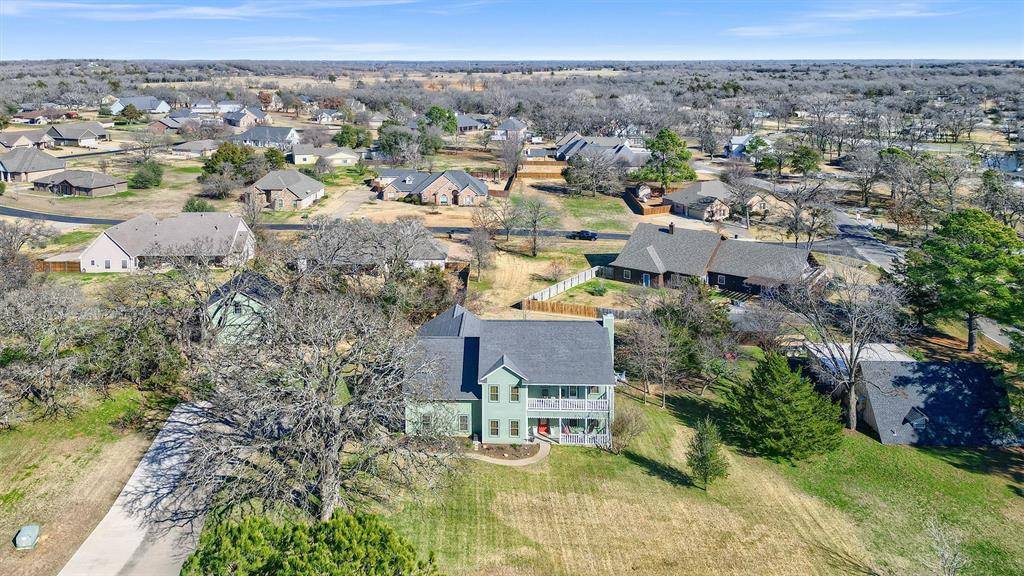 103 Longhorn Drive, Lake Kiowa, TX 76240