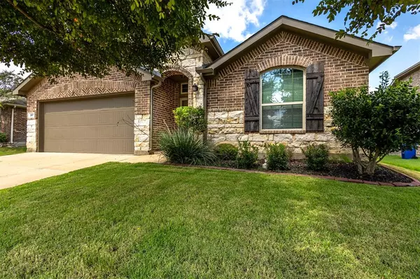 357 Pin Cushion Trail, Burleson, TX 76028