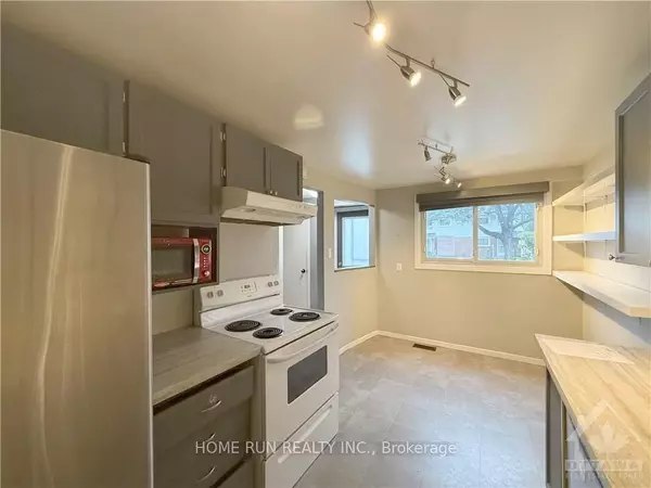 Ottawa, ON K2H 7L2,1045 MORRISON DR #164