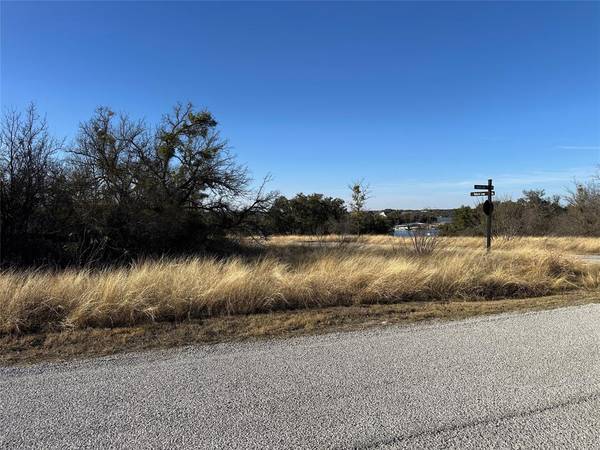 86 Feather Bay Boulevard, Brownwood, TX 76801