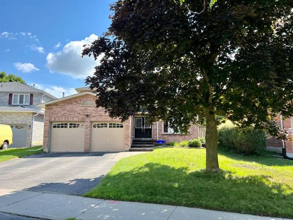 746 Leslie Valley DR, Newmarket, ON L3Y 7J3