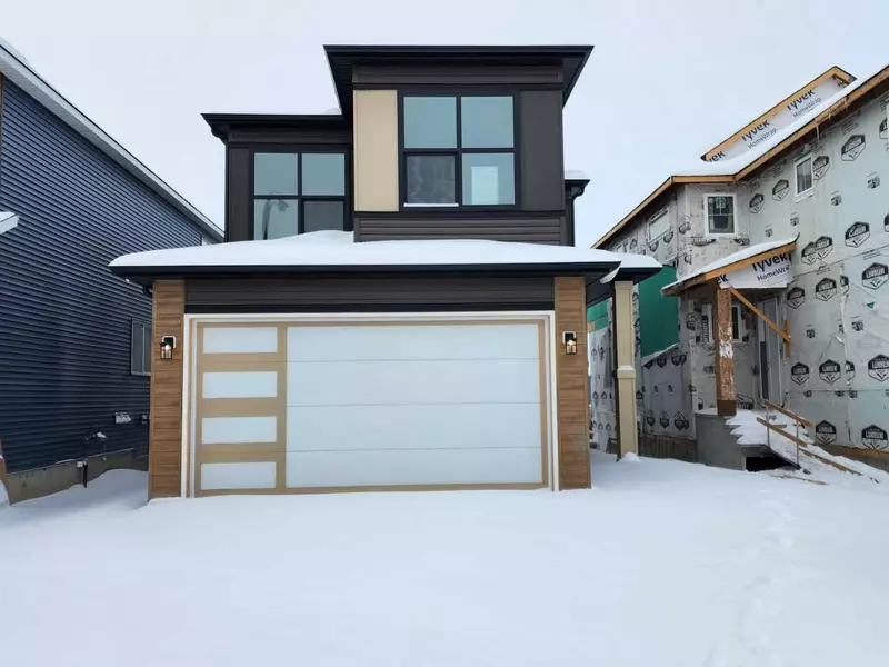 86 Lucas PL Northwest, Calgary, AB T3P 2E5