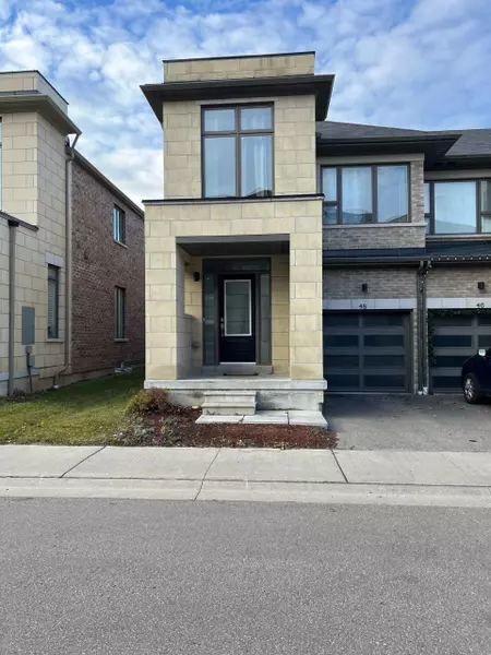 48 Donald Fleming WAY, Whitby, ON L1R 0N8