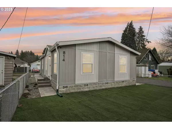 814 WOOD AVE, Kelso, WA 98626