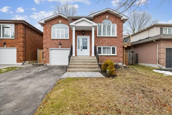 56 Kintyre ST, Clarington, ON L1E 2Y6