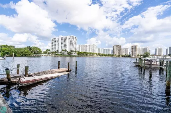 18061 Biscayne Blvd  #1601, Aventura, FL 33160