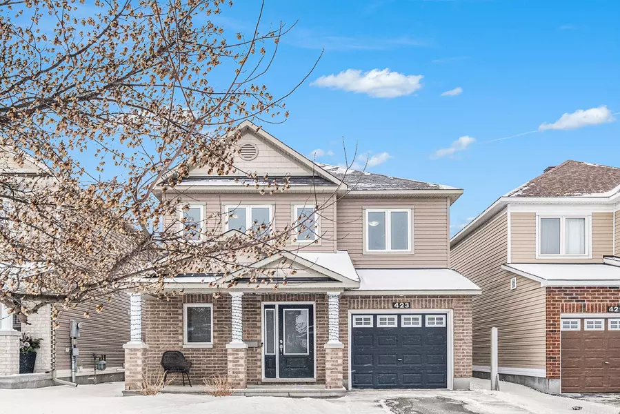 423 Country Glen WAY, Kanata, ON K2T 0H9