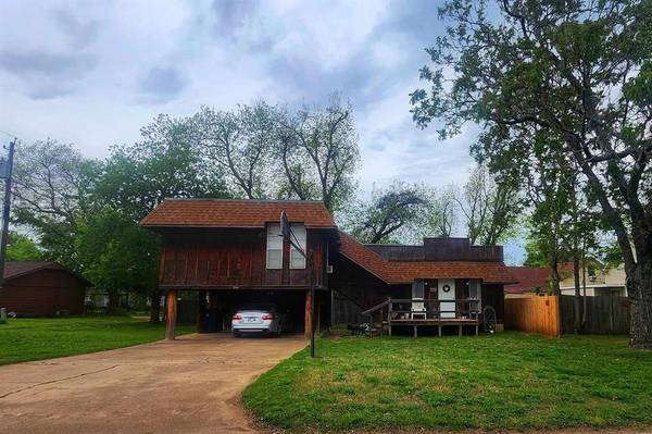 204 S 14th Street, Chickasha, OK 73018