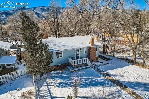 3317 W Bijou ST, Colorado Springs, CO 80904