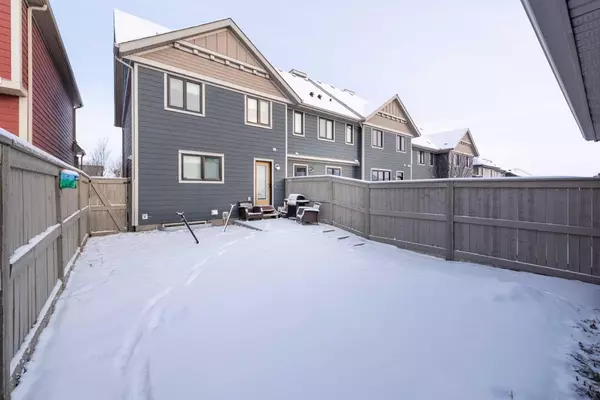 Calgary, AB T3M2K3,31 Mahogany DR SE