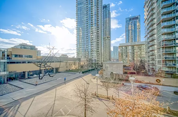 Toronto C01, ON M5V 3V1,3 Navy Wharf CT #302