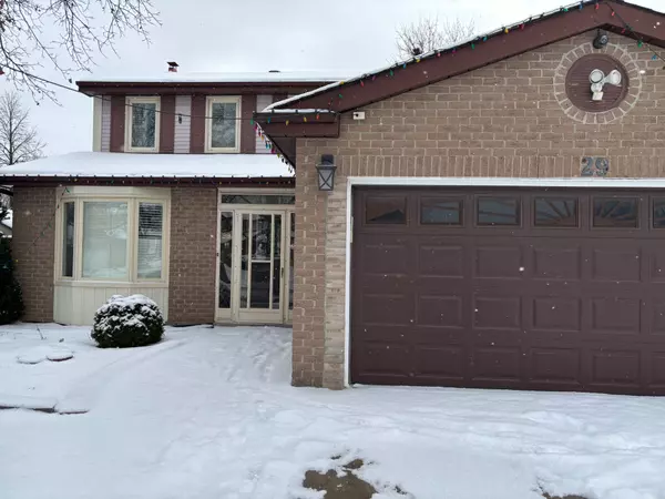 29 Northampton ST, Brampton, ON L6S 3Z2