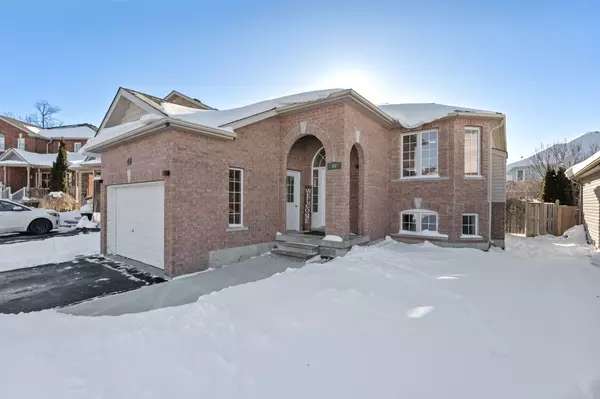 40 Lucas CRES, Kawartha Lakes, ON K9V 0C6