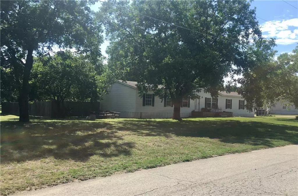 Nocona, TX 76255,300 Dallas