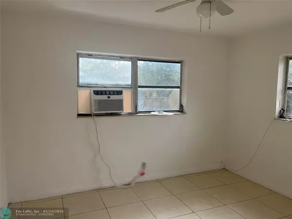 Hollywood, FL 33020,2242 Arthur St  #2