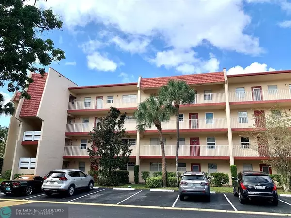 1035 Country Club Dr  #204, Margate, FL 33063