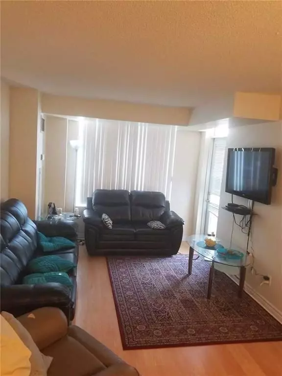 Mississauga, ON L5B 0E1,310 Burnhamthorpe RD W #805