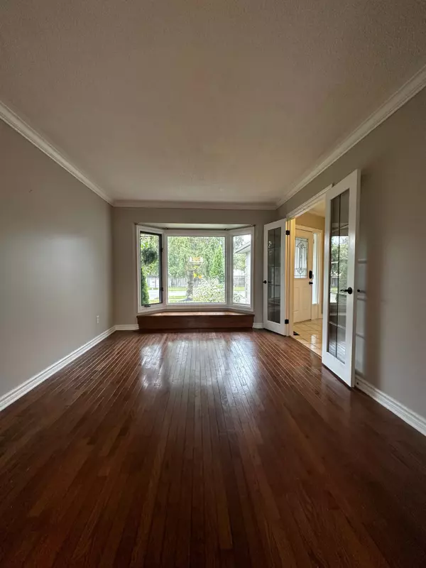 London, ON N6G 2X4,74 Barrydale CRES