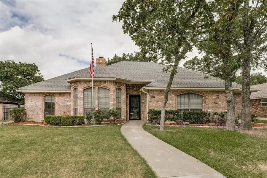 7317 Century Drive, North Richland Hills, TX 76182