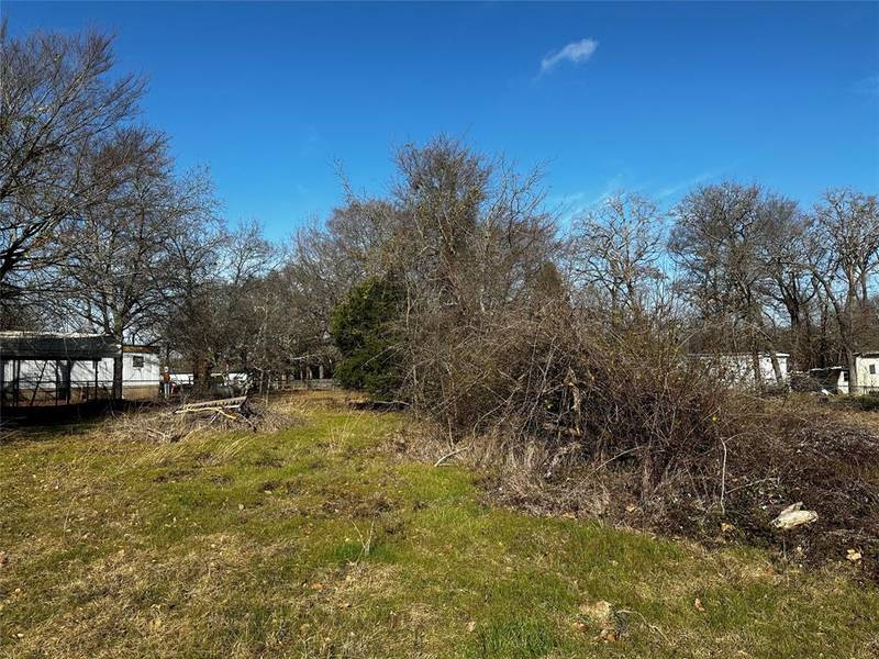 119 Lakeside Drive, Mabank, TX 75156