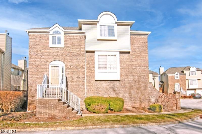 1 Whispering Way E #1, Berkeley Heights Twp., NJ 07922