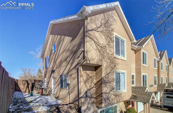 Colorado Springs, CO 80907,842 Mesa Valley RD