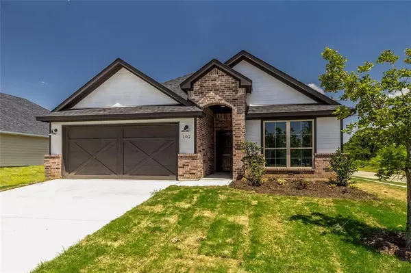 Weatherford, TX 76086,102 Clover Circle