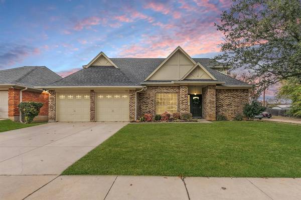 4201 Brownwood Lane, Arlington, TX 76017