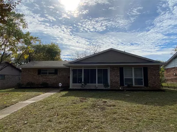 438 Amelia Street, Duncanville, TX 75137