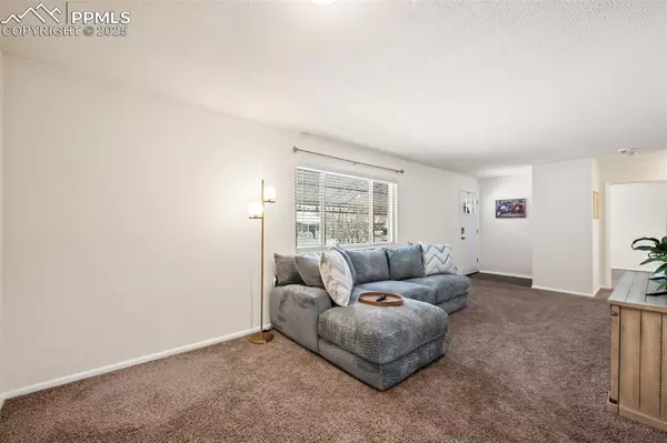 Colorado Springs, CO 80906,1216 Burnham ST