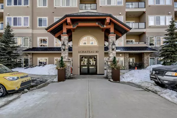 10 Discovery Ridge Close SW #105, Calgary, AB T3H 5X3