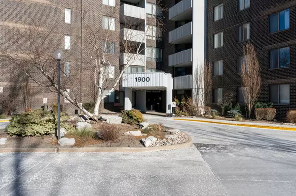 Toronto, ON M2J 4T4,1900 Sheppard AVE E #1505