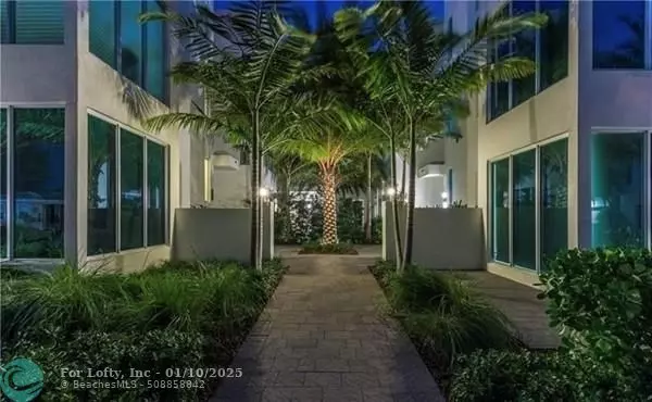 Lauderdale By The Sea, FL 33308,244 Shore Court