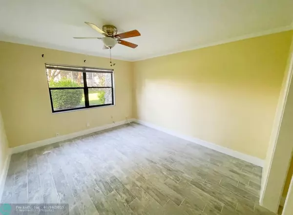 Oakland Park, FL 33309,3123 OAKLAND SHORES DR  #D106