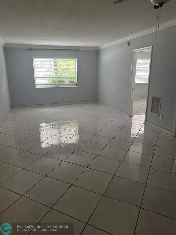 Oakland Park, FL 33311,649 W Oakland Park Blvd  #108A