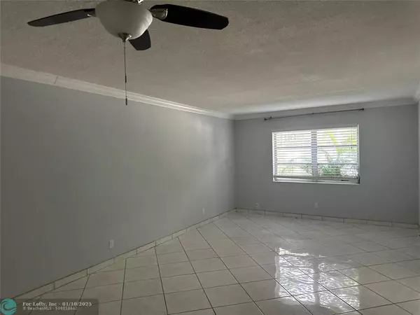 Oakland Park, FL 33311,649 W Oakland Park Blvd  #108A