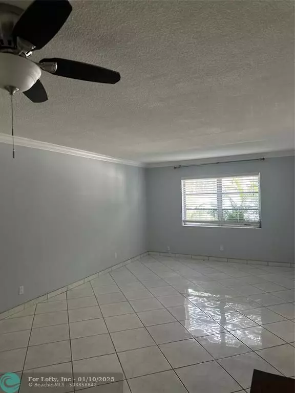 Oakland Park, FL 33311,649 W Oakland Park Blvd  #108A