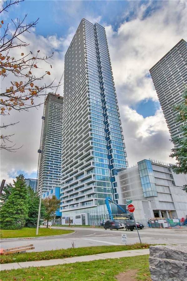 898 Portage Pkwy #502, Vaughan, ON L4K 0J6