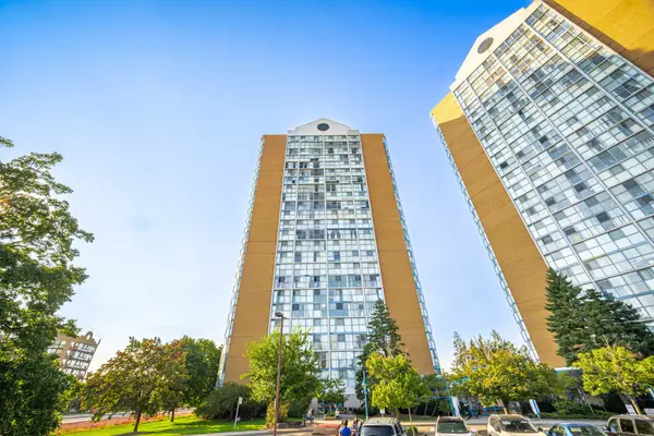 Mississauga, ON L4Z 3K9,25 Trailwood DR #304