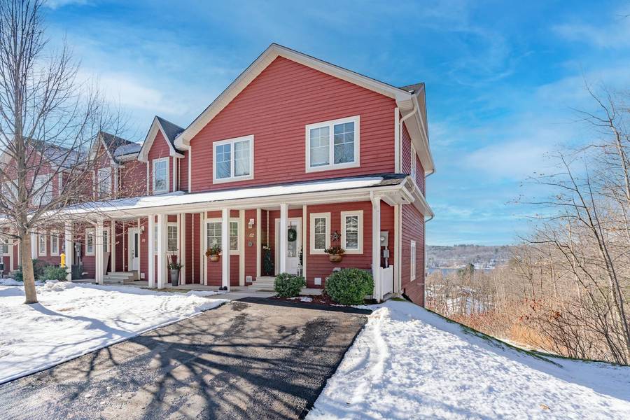 52 Drummond DR, Penetanguishene, ON L9M 0A2