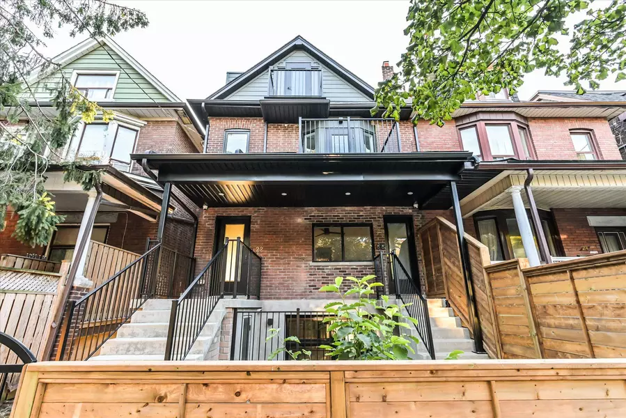 22 Lansdowne AVE #C, Toronto W01, ON M6K 2V8