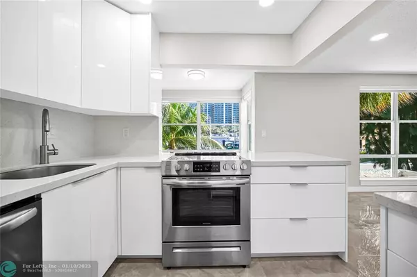 Sunny Isles Beach, FL 33160,17620 Atlantic Blvd  #202