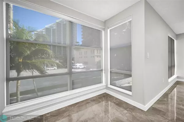 Sunny Isles Beach, FL 33160,17620 Atlantic Blvd  #202