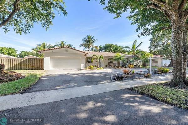 Plantation, FL 33317,860 SW 69th Ter