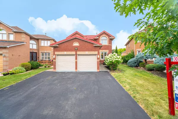 122 Valonia DR, Brampton, ON L6V 4J9