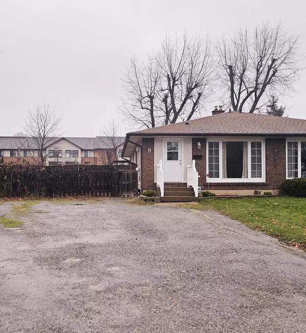 11 Kerwin Gate, St. Catharines, ON L2N 4J7