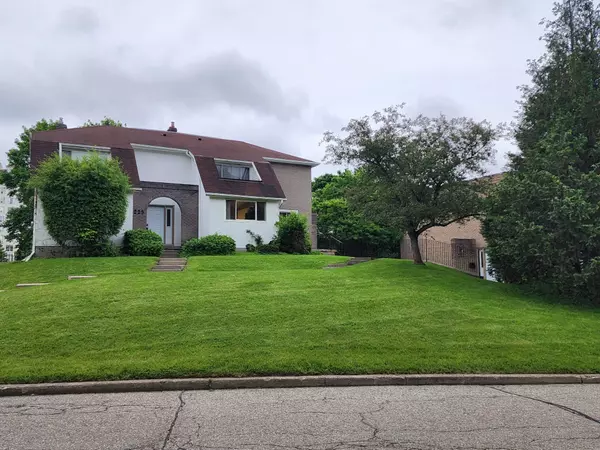 Waterloo, ON N2L 2T5,225 SHAKESPEARE DR