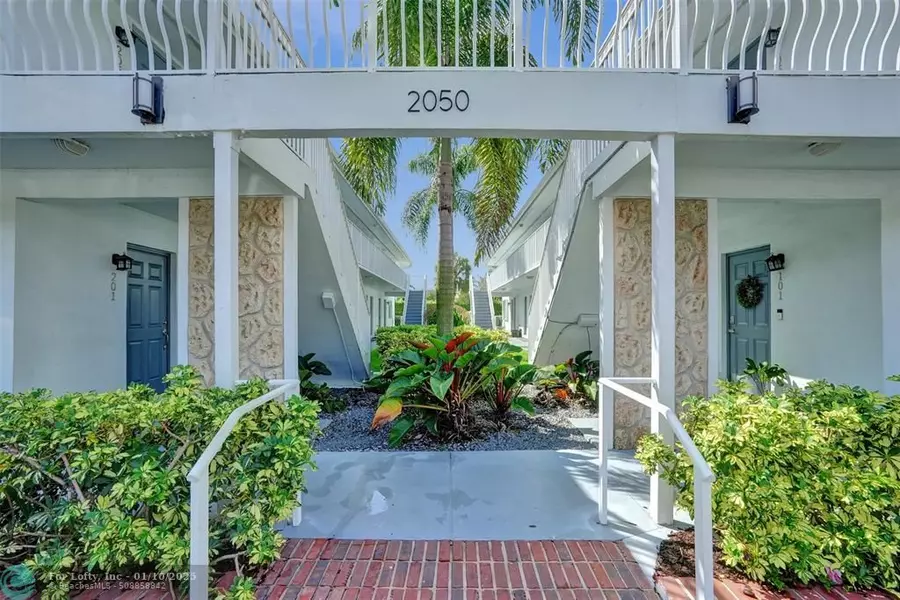 2050 NE 39th St  #207, Fort Lauderdale, FL 33308