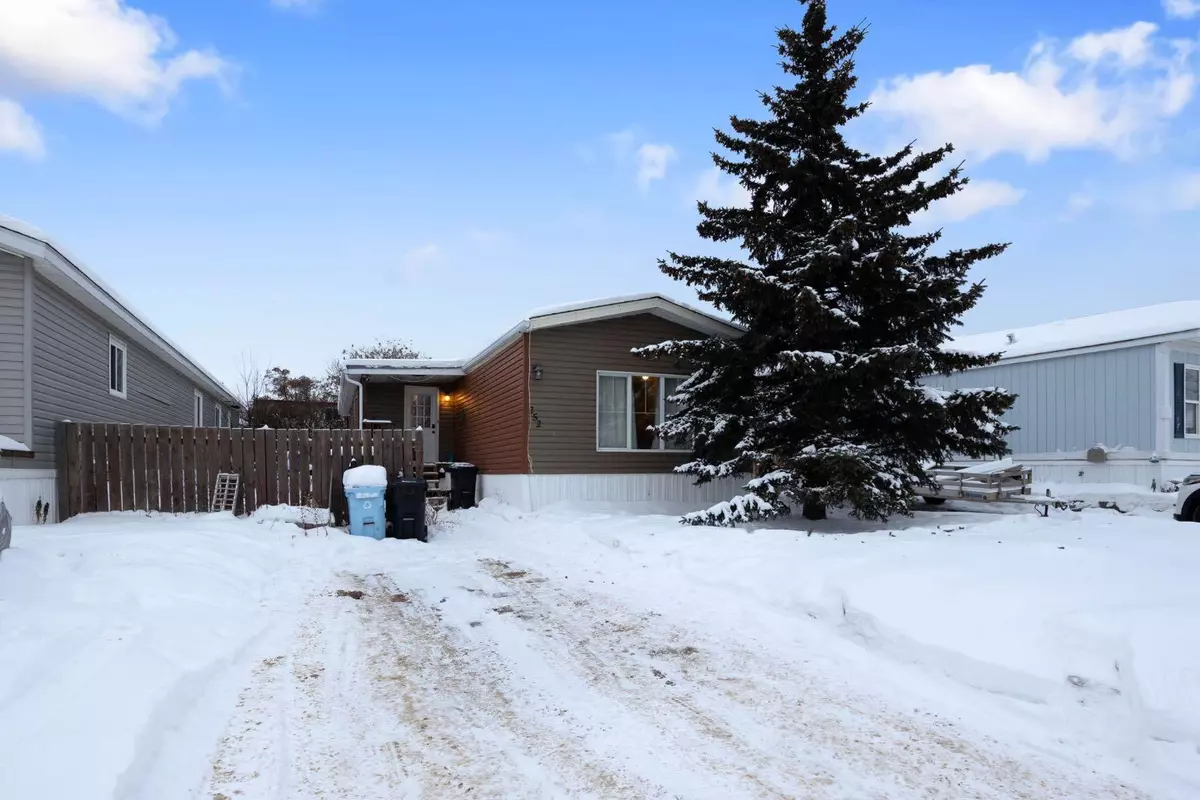 Fort Mcmurray, AB T9K 2H9,252 Caouette CRES